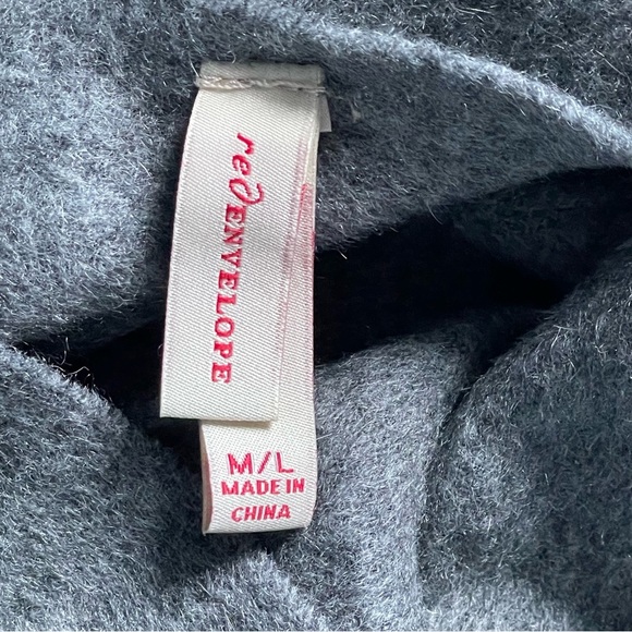 New! Red Envelope 100% cashmere Poncho dark gray nwot 47130 - Picture 6 of 16